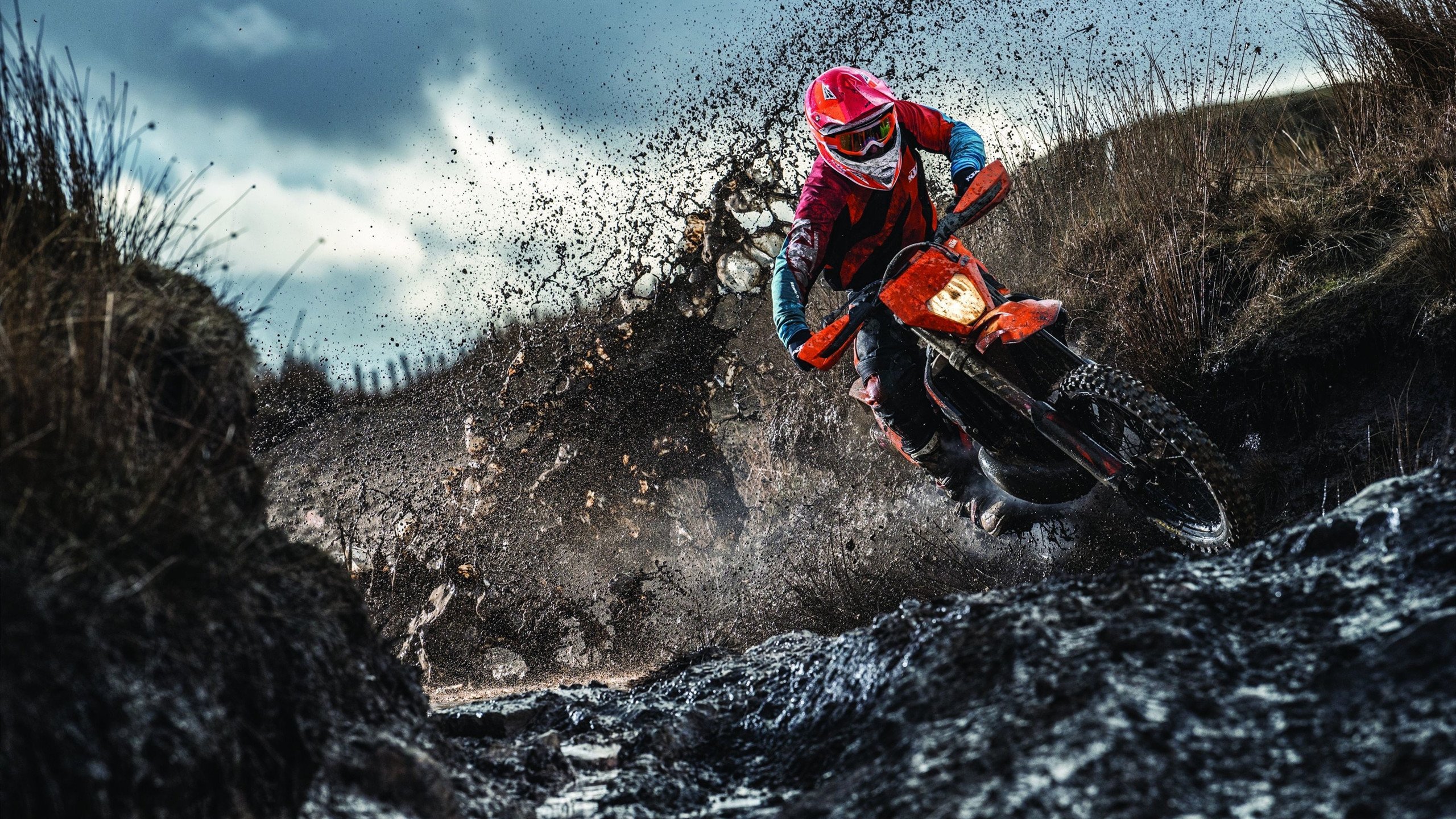 CBA球员用拼搏诠释篮球精神，cba球员素质